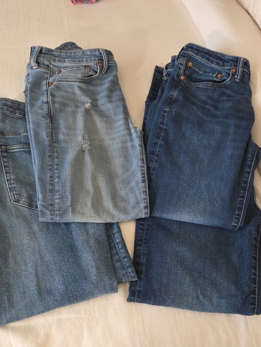 4 Pairs American Eagle Outfitters Men's Two-Tone Blue Straight Jeans